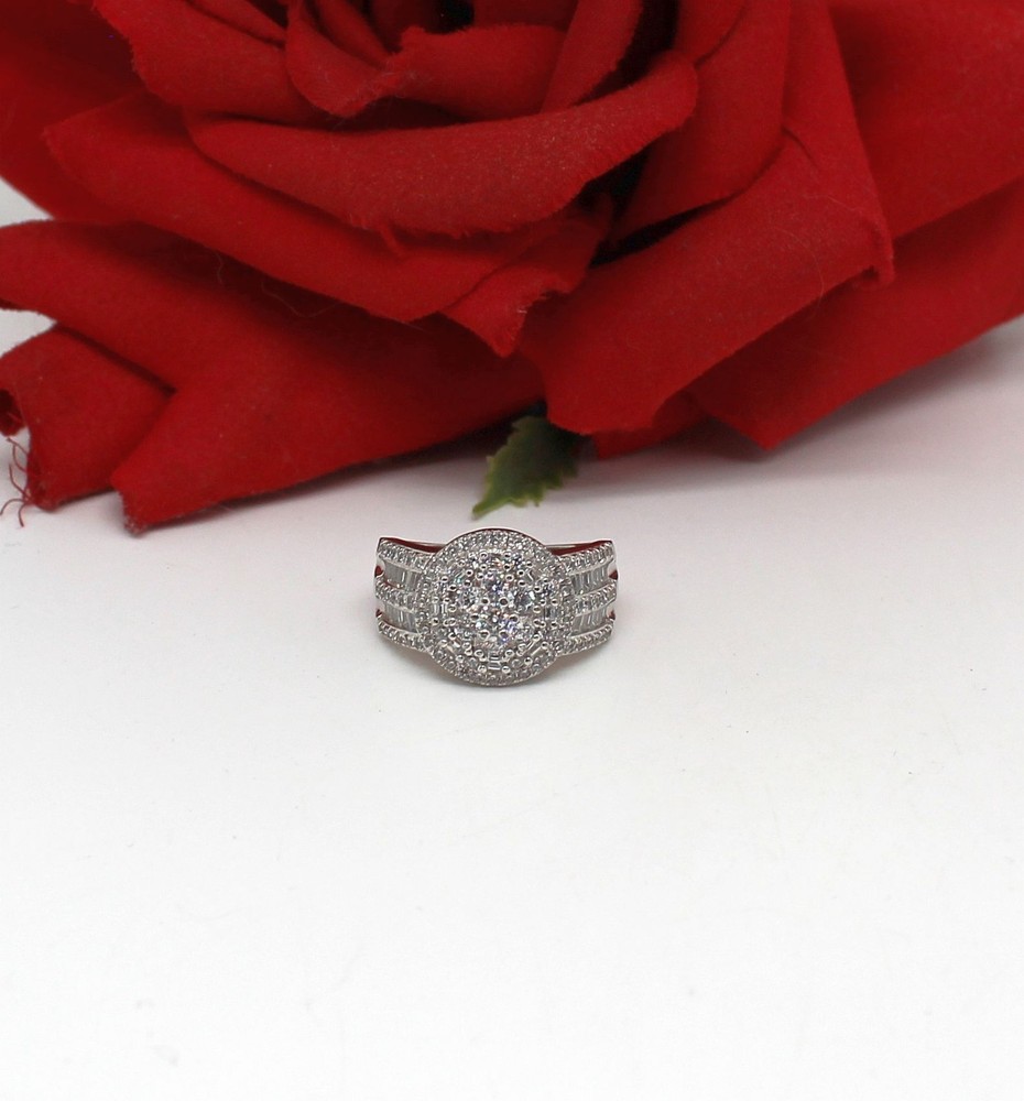 Sterling Silver Sparkling CZ  6.29g Ring  Size 7 CAT RESCUE