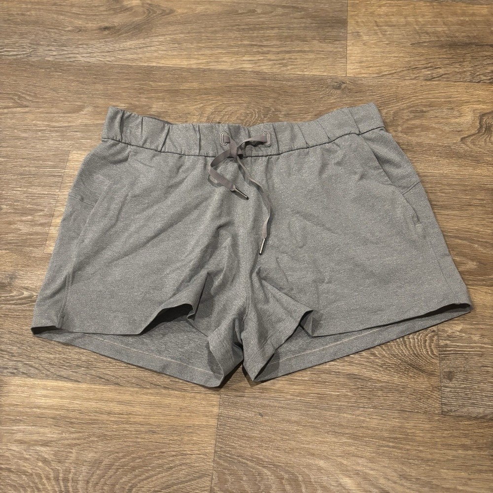 Lululemon On The Fly Mid-Rise Shorts Heathered Gray Luxtreme Travel Women’s 10