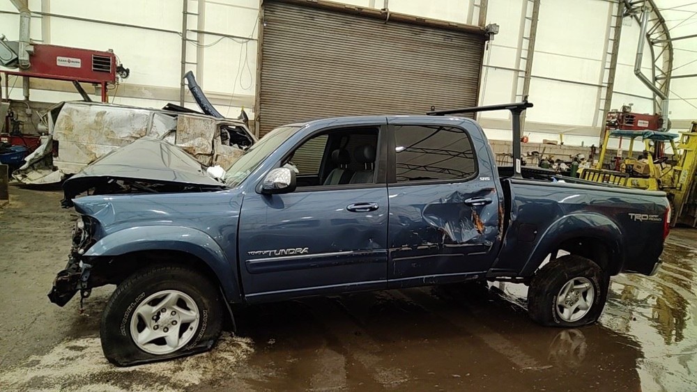 Rear Axle With Crew Cab 4 Door 4.10 Ratio Without Locking Fits 04 TUNDRA 7008258