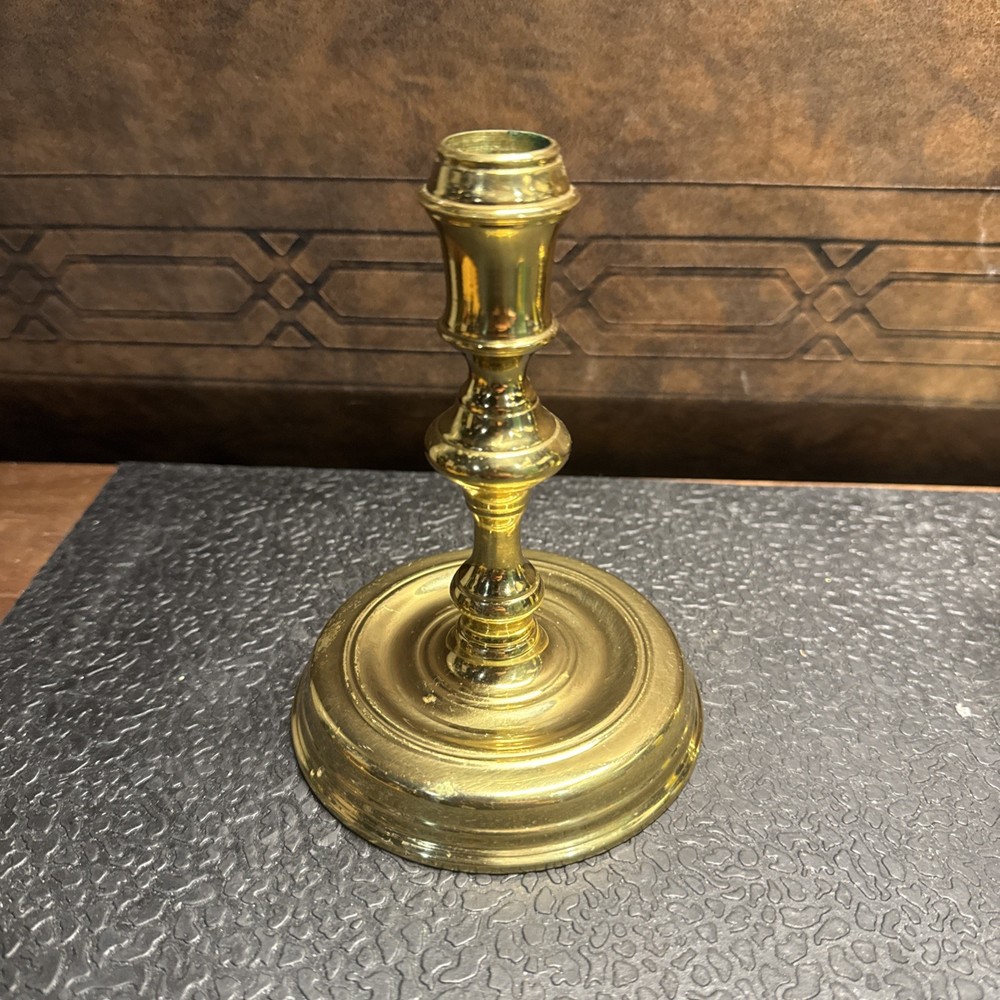 VIRGINIA METALCRAFTERS Brass Candlestick COLONIAL WILLIAMSBURG CW16-20 RALEIGH