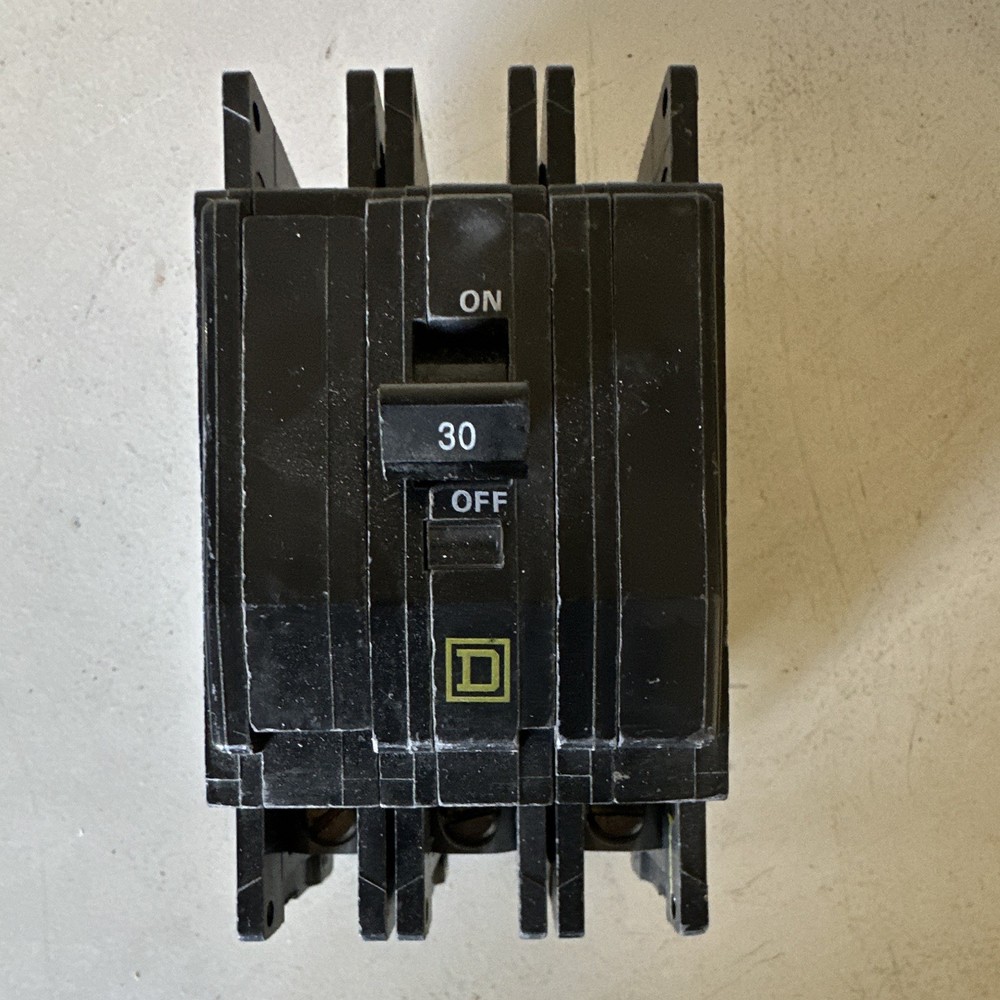 Square D QOU Circuit Breaker 30A 3-Pole Miniature Bolt-On Black Plastic