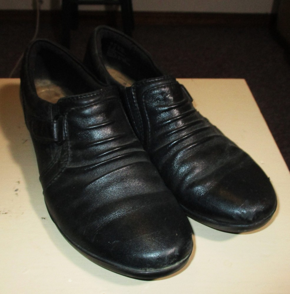 CLARKS Black Leather Slip On Shoes Women's Size 7.5M