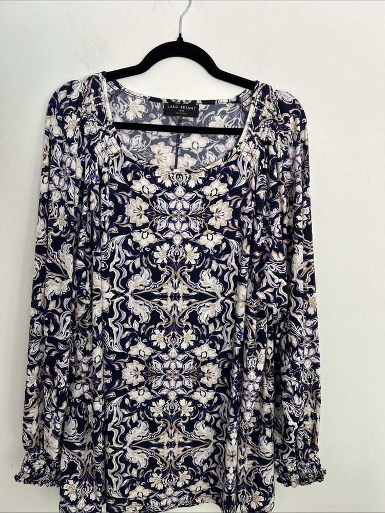 Lane Bryant Floral Feminine Tunic Top Plus Size 26/28 Flowy Romantic Navy Blue