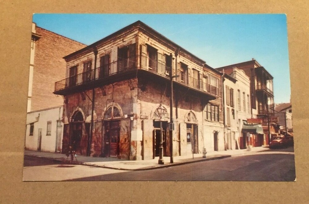Vintage Unused Postcard - Old Absinthe House, 238 Bourbon St., New Orleans, La.-image