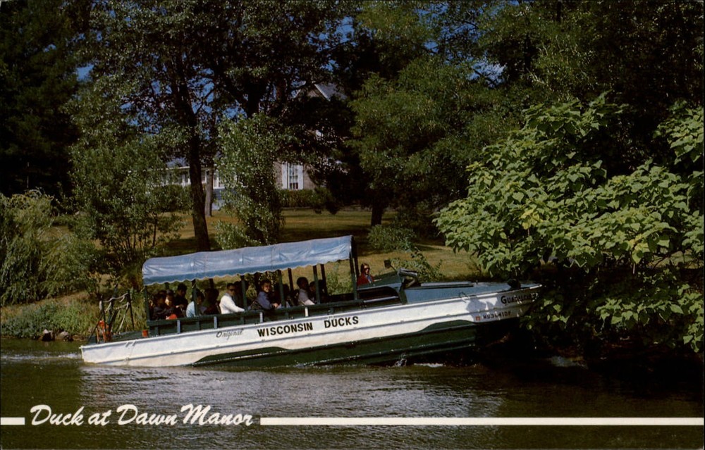 Wisconsin Dells WI Duck Boat at Dawn Manor scenic unused vintage postcard