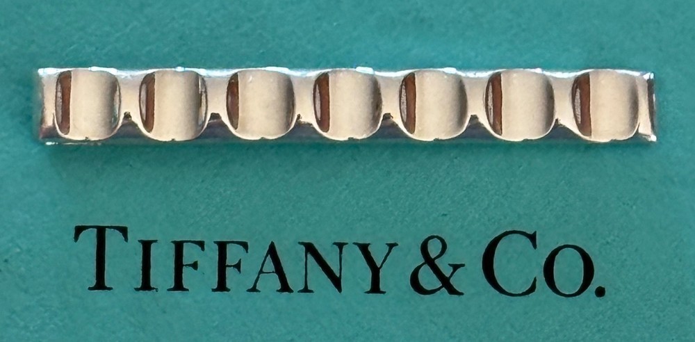 Tiffany & Co.  Paloma Picasso Groove Tie Bar Clip   Sterling Siver 925