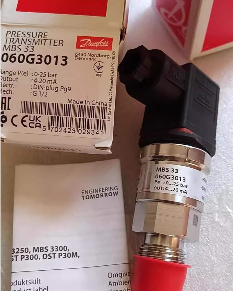 1pcs Danfoss Pressure Transmitter Sensor MBS33 060G3013  0-25bar