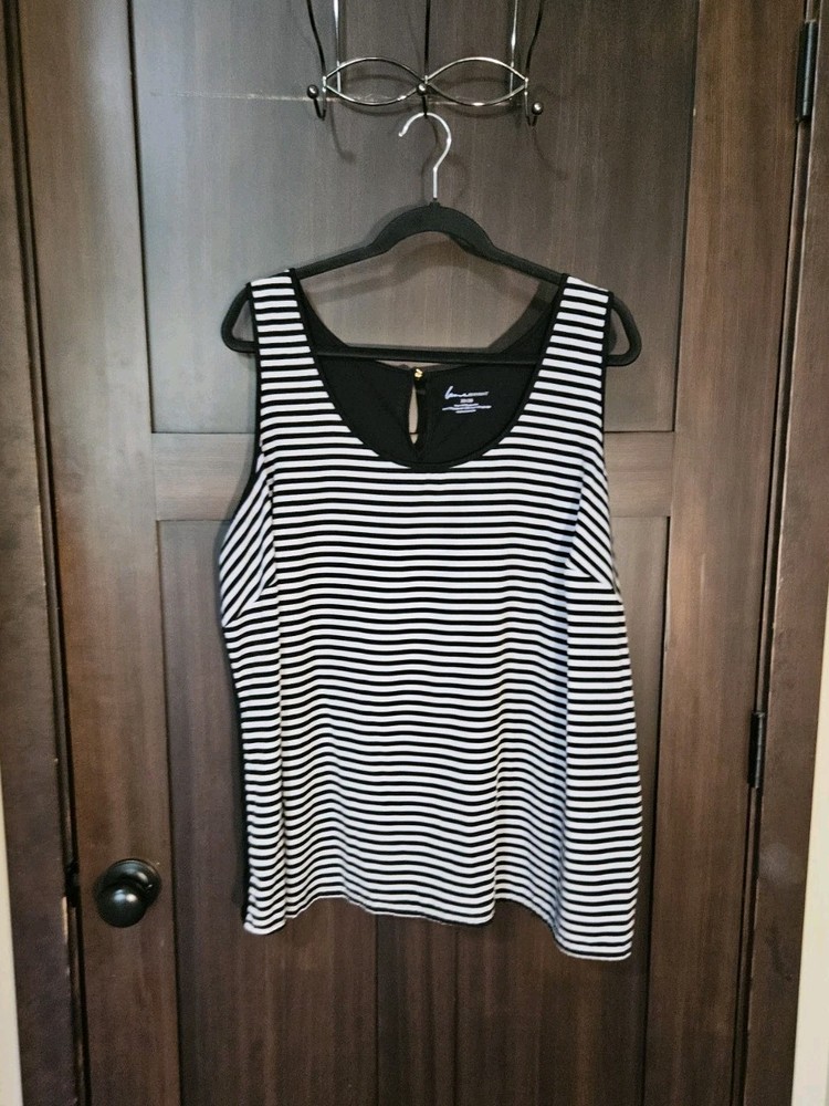 EUC Women's Plus Black & White Striped Sleeveless Blouse Tank Top Size 26/28 4X