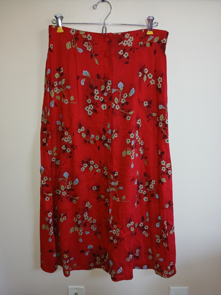 Sag Harbor Women's Small Red Floral Maxi Skirt Buttons 100% Rayon Cottagecore