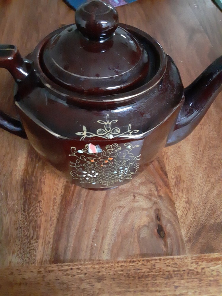 Brown Tea Pot Made in Japan Hand Painted Excellent Condition vtg