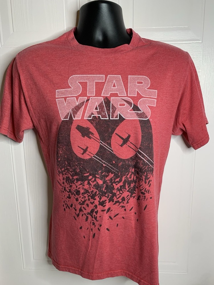 Star Wars Men's Short Sleeve T-Shirt Crew Neck 100% Cotton Size Medium Red NWOT
