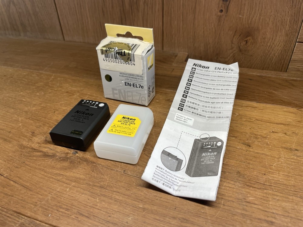 Original Nikon EN-EL7 EN-EL7e Li-ion Battery Compatible with Coolpix 8400 8800 Unused