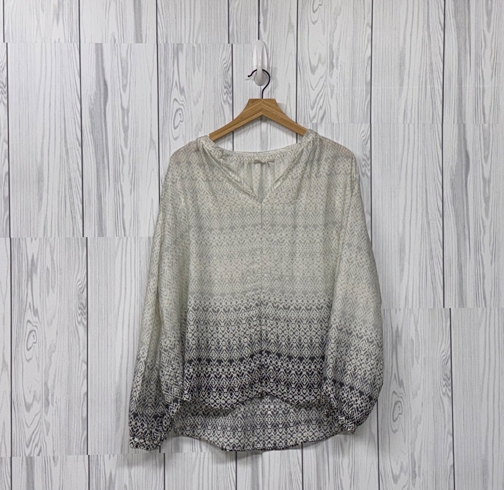 GAP top womens size large long sleeve blouse white patterned pullover