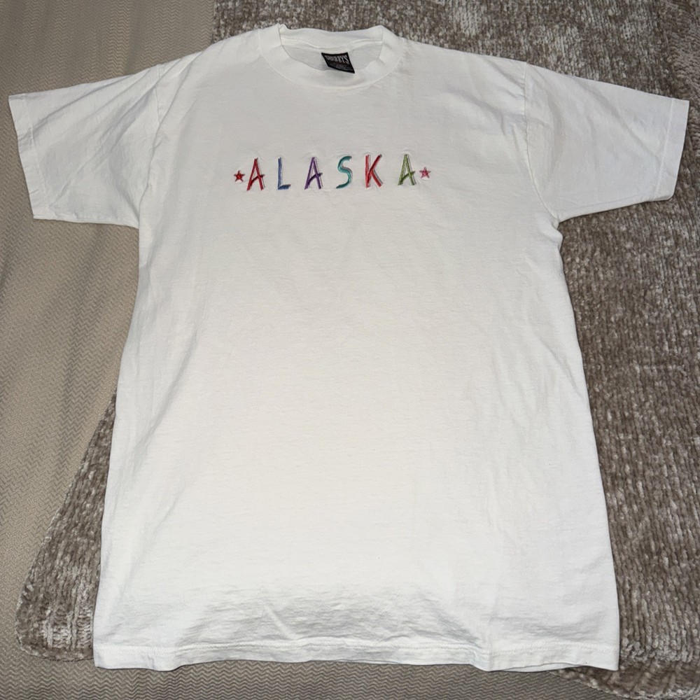 Vintage Sherry's Best T Shirt White M Alaska Embroidered Boxy Souvenir Tee