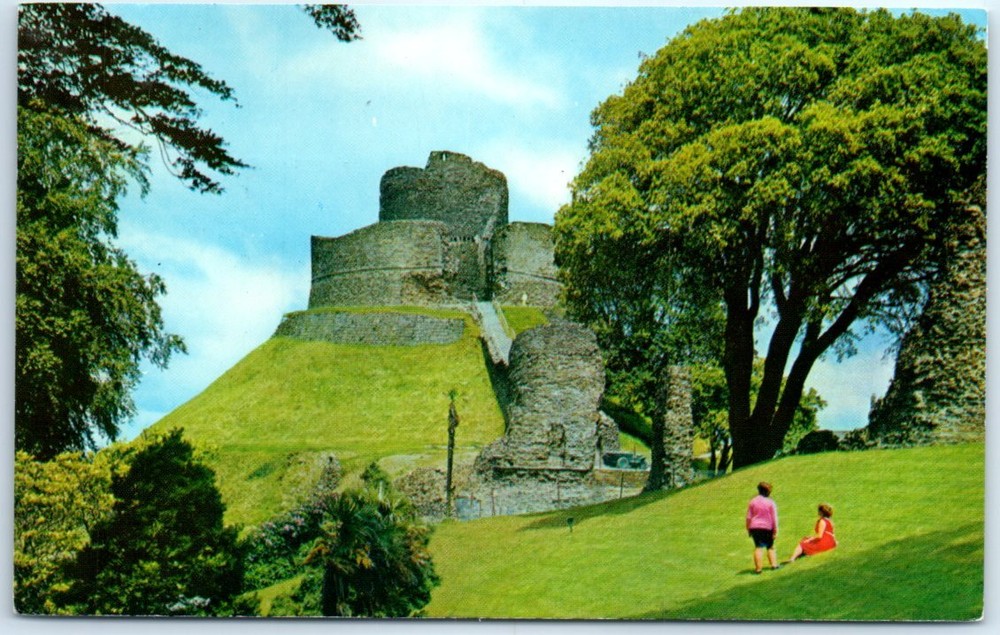 Postcard - The Launceston Castle - Launceston, England