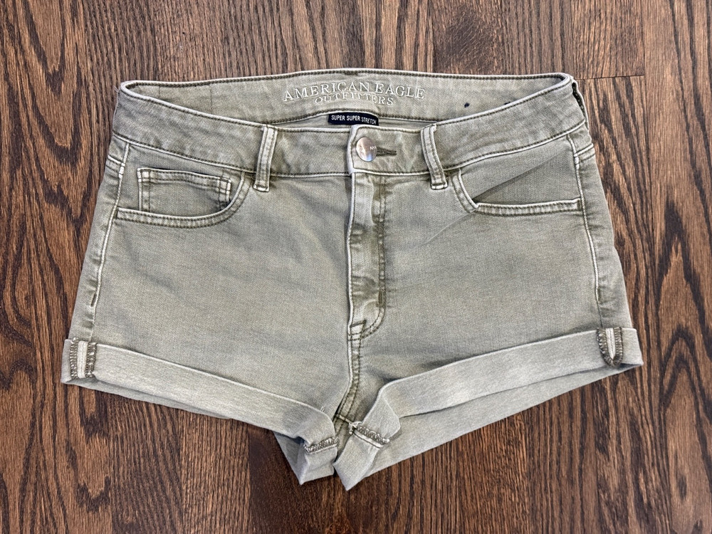 American Eagle Women’s High Rise Shortie Shorts Super Stretch Olive Gray Size 8
