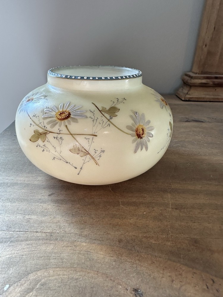 Antique Mt Washington Smith Brothers Victorian Hand Painted Daisy Glass Bowl