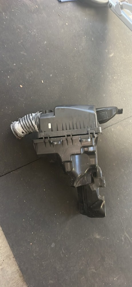 14-19 Mazda 3 6 CX-5 2.5L Skyactiv Intake Manifold No Gasket