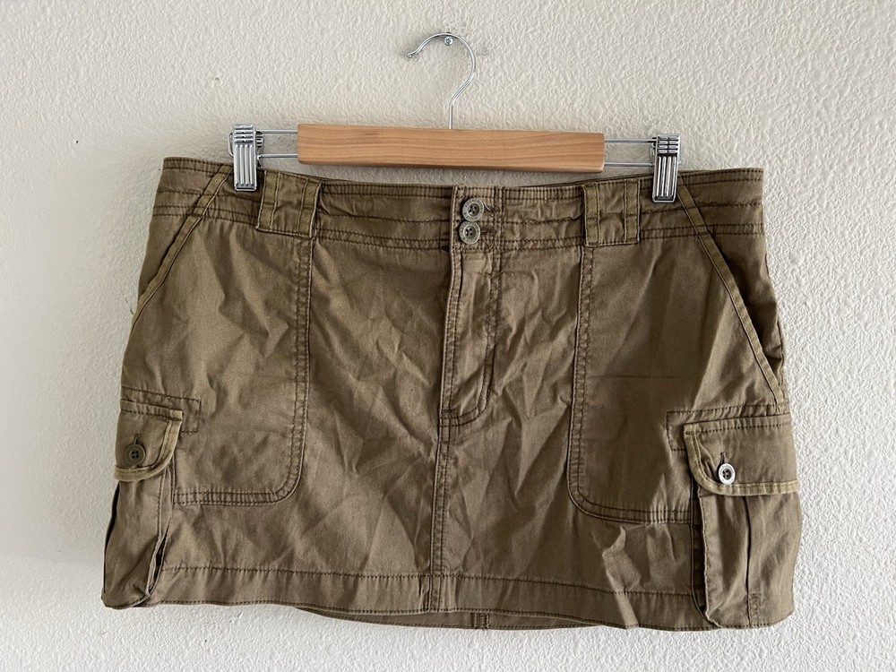 Abercrombie & Fitch Cargo Y2K Mini Skirt Khaki Size M Low Rise Utility Pockets