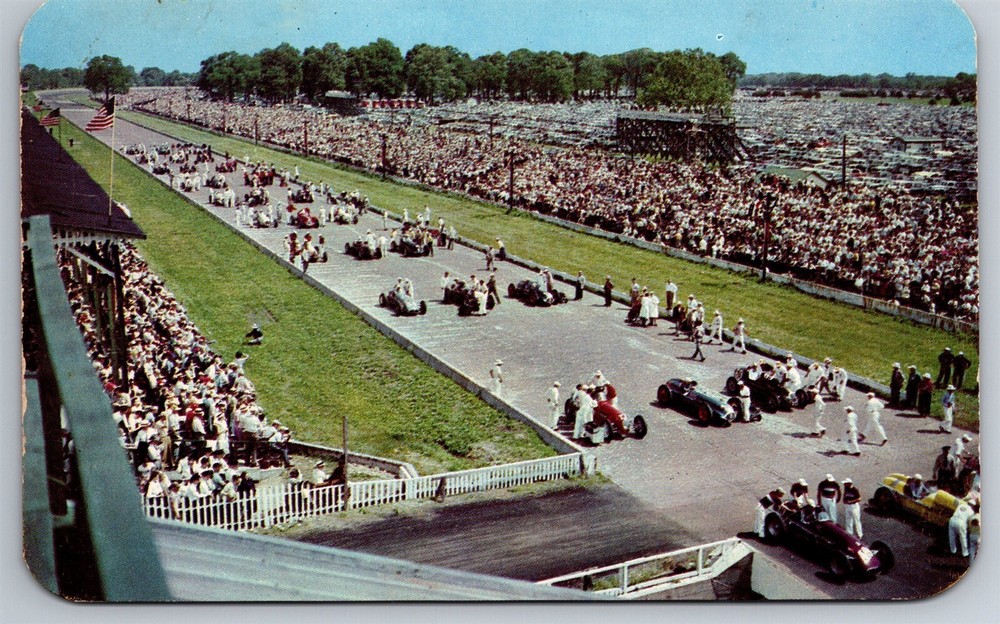 Vintage 1930s Indy 500 Race Cars at Starting Line Postcard U6