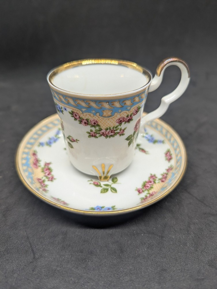 Bareuther Waldwassen Bavaria Germany Teacup and Saucer Set Danbury Mint