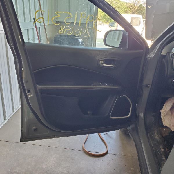 COMPASS   2021 Front Door Trim Panel 1025923