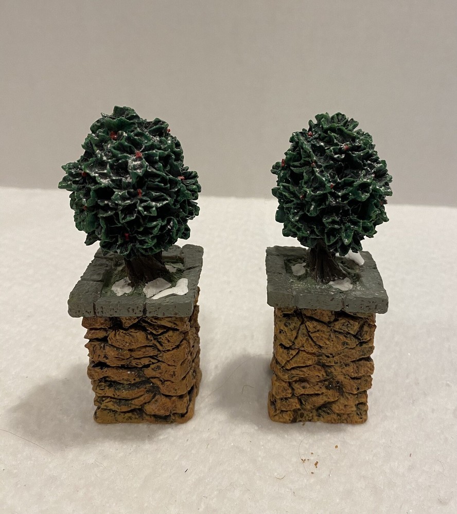 Dept 56 Retired Stone Corner Posts with Holly Tree Village Accessory 52649