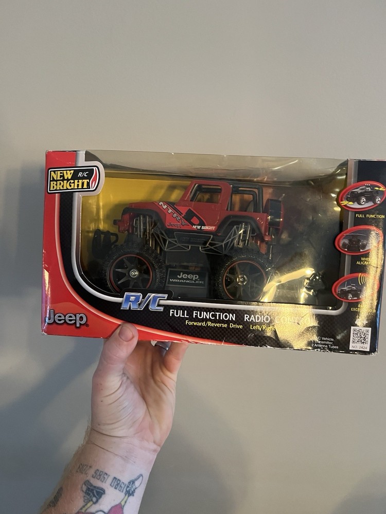 Bright Radio Remote Control Red Jeep Wrangler Toy Brand New 2013