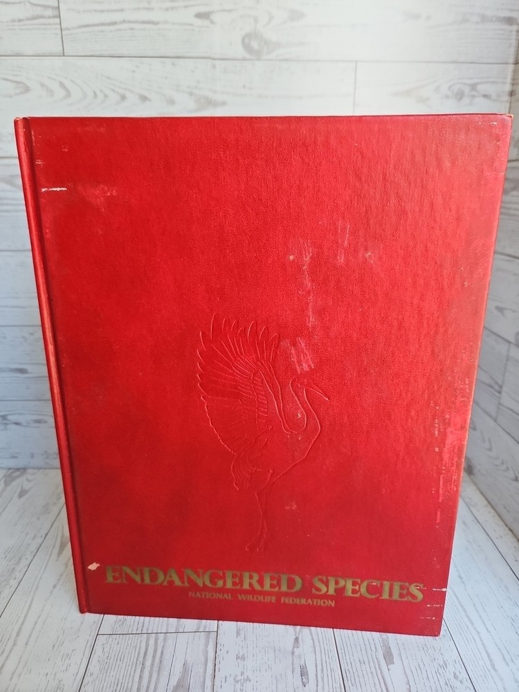 Endangered Species Published by National Wildlife Federation HC