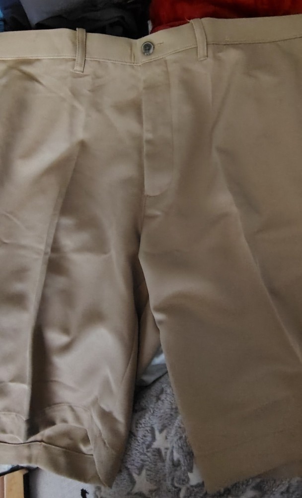 Haggar Mens Performance Shorts Size 42 Khaki Tan Solid Flat Front Golf NWT