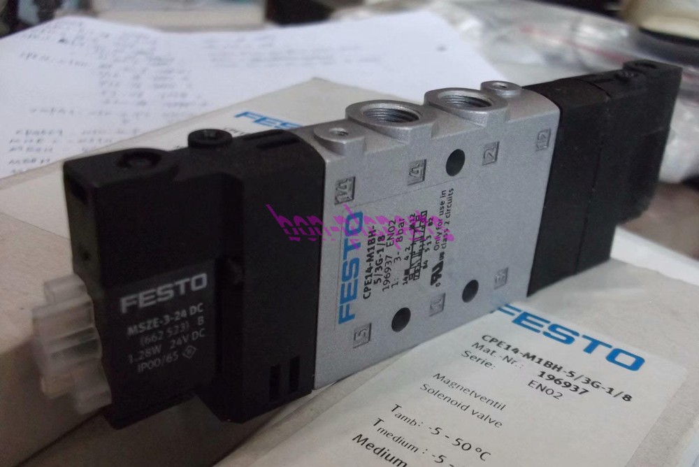 ONE NEW FESTO 196937 solenoid valve CPE14-M1BH-5/3G-1/8