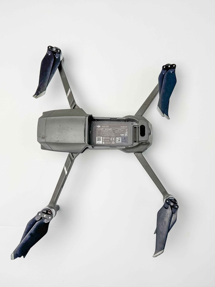 DJI Mavic 2 Pro Zoom Drone (Aircraft Only) Quadcopter Only -- Needs Repair