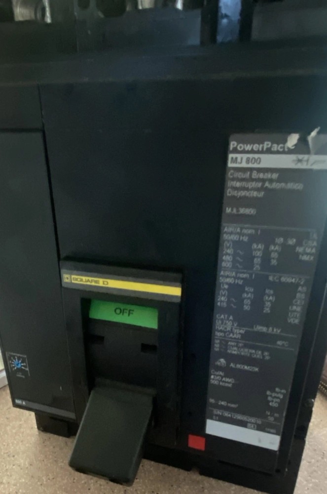 Square D Schneider Electric MJ 800 Circuit Breaker MJL36800 800A 600V 3-Pole