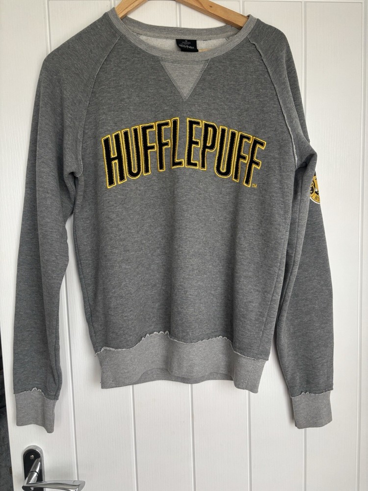 Harry Potter Grey Hufflepuff Jumper Small Universal Studios