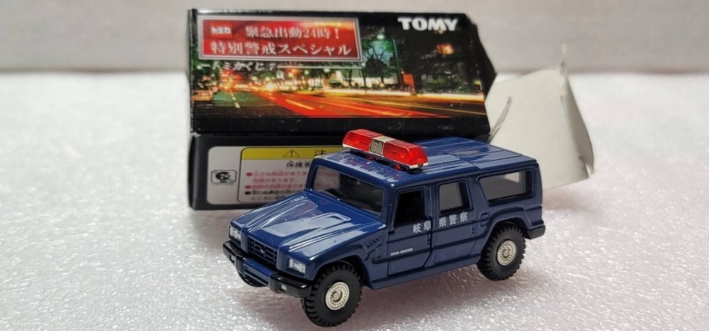 Takara Tomy Tomica Toyota Hiace Patrol Car Metropolitan Police Dept