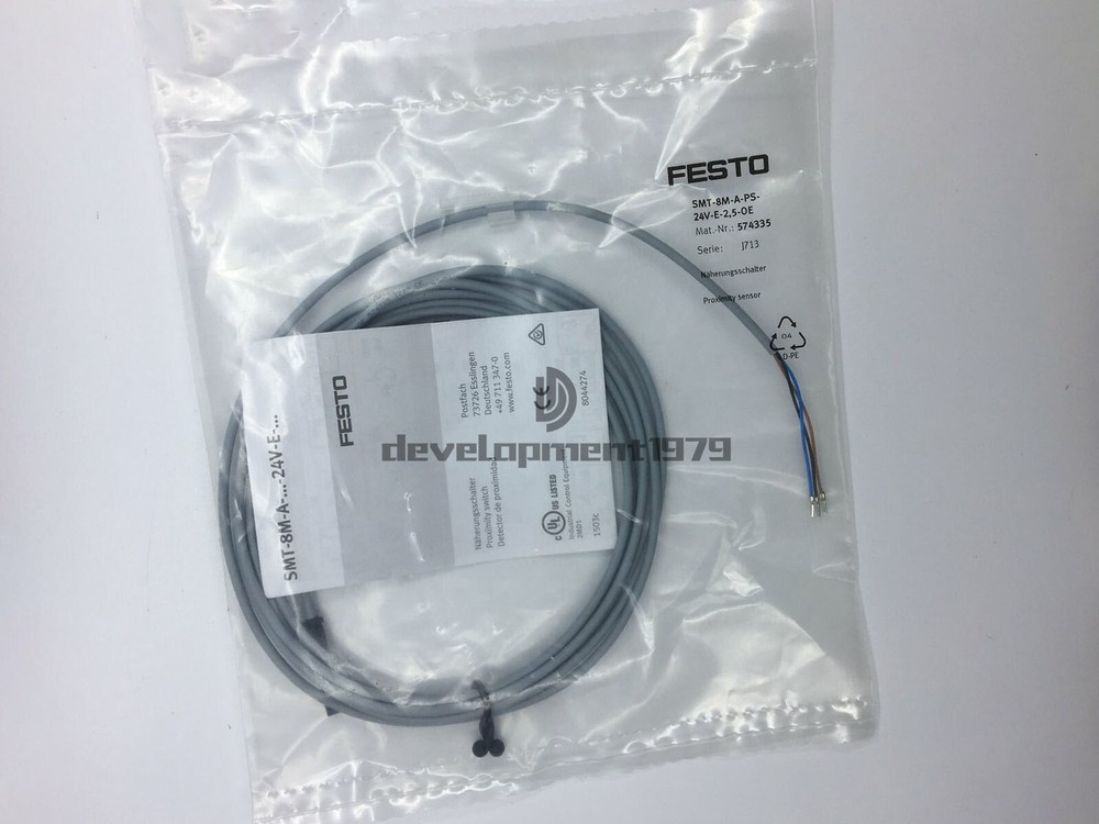 One New FESTO SMT-8M-A-PS-24V-E-2,5-OE 574335 Sensor