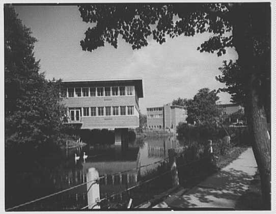 Fairleigh Dickinson, Teaneck, New Jersey. General classroom and dormitory over