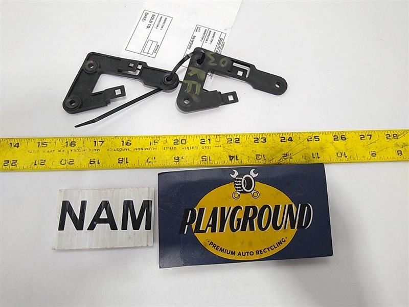 99-04 Land Rover Discovery Mirror Mounting Brackets Front Left & Right