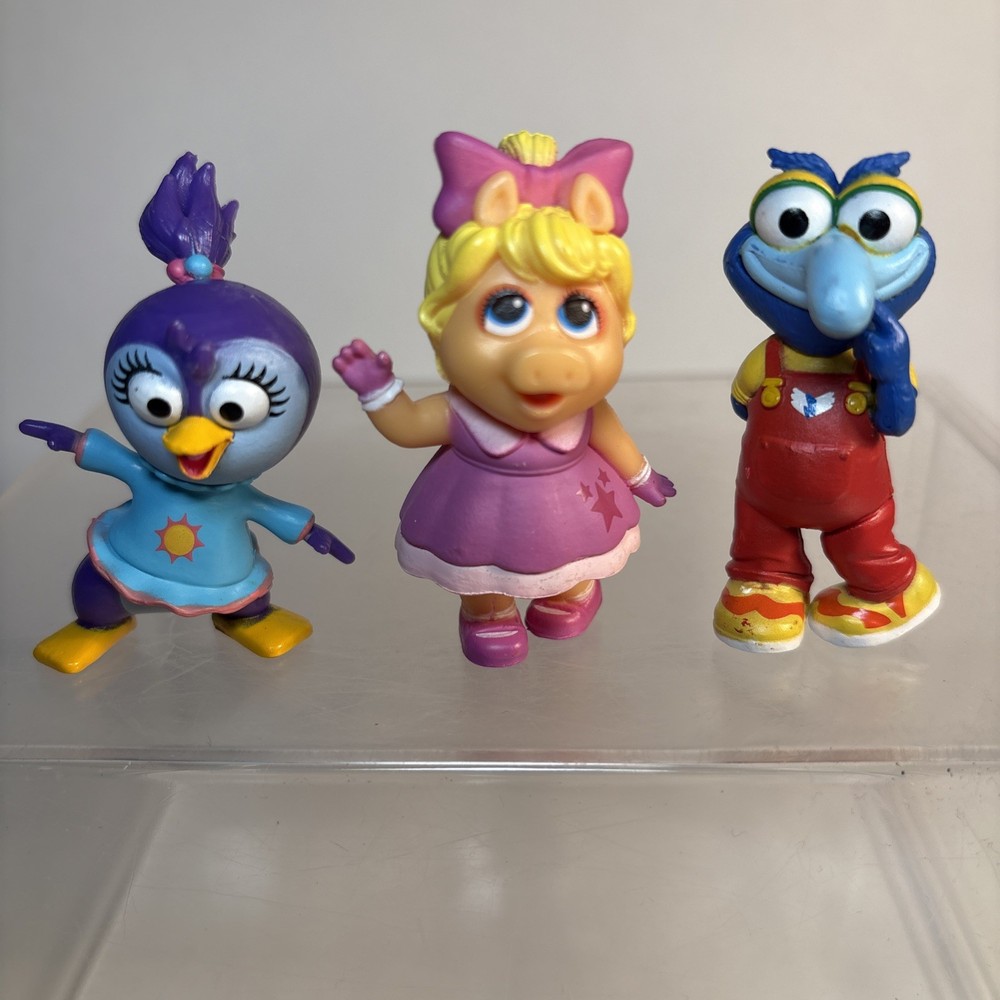 Disney Junior Muppet Babies 2” Figure Lot Of 3 Summer Penguin Miss Piggy Gonzo