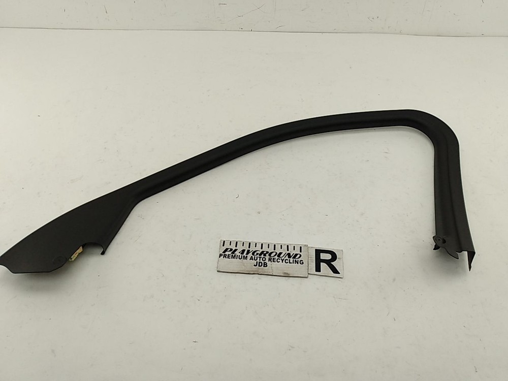 Alfa Romeo Giulia 2017-2024 Right Front Door Window Frame Trim 17