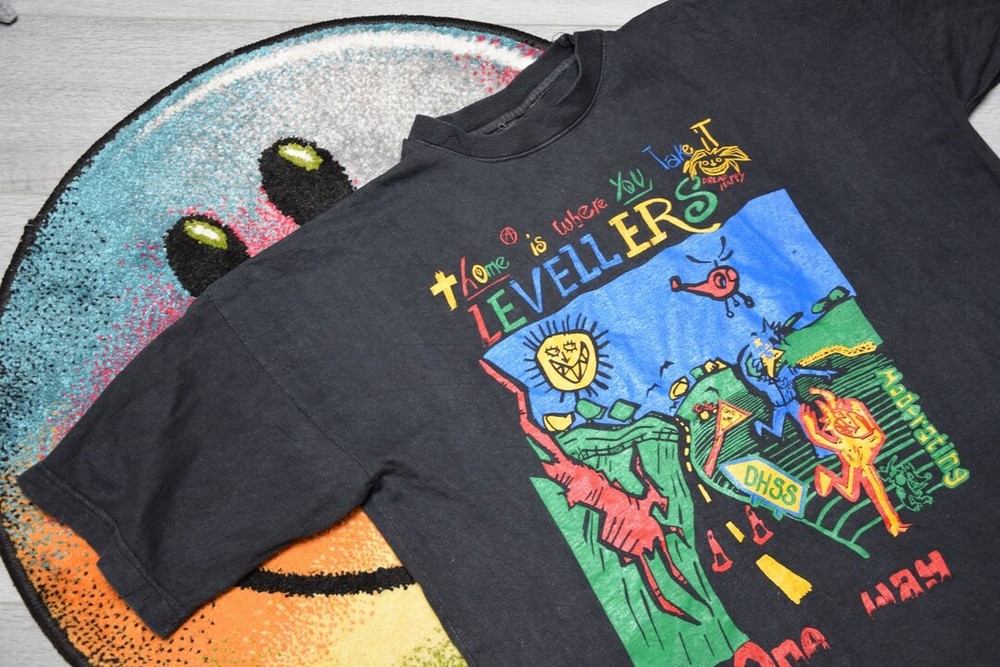 Vintage All Size LEVELLERS BAND ' Essential T-Shirt Unisex MA317 FREE SHIPPING