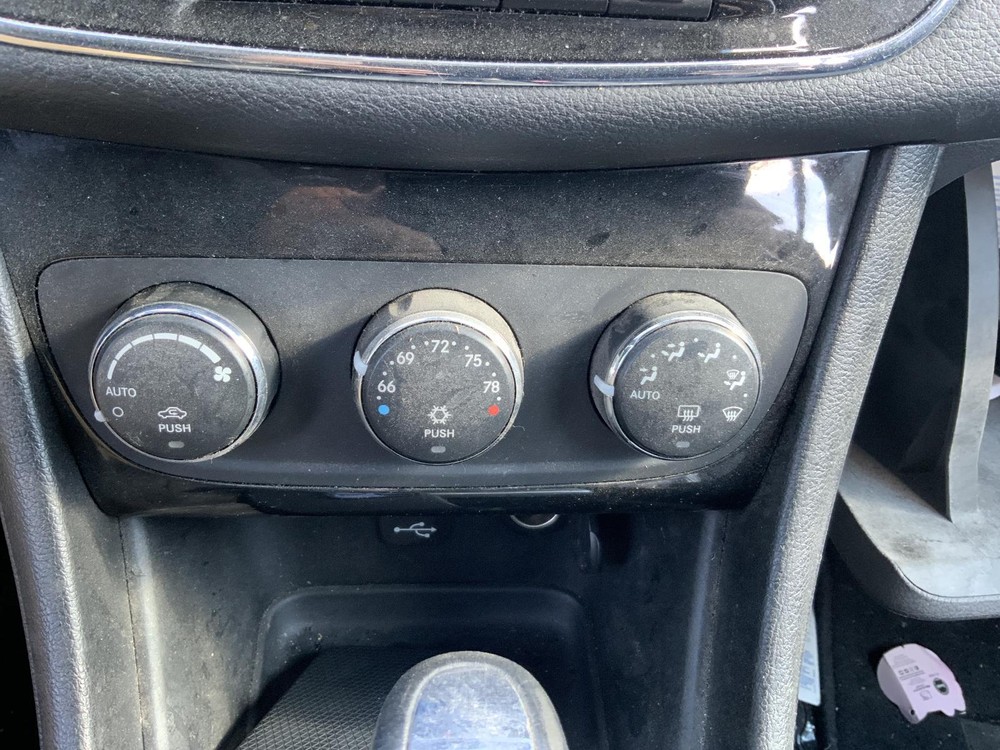 Used A/C Selector Switch for 2013 Chrysler 200 Automatic Temperature Control