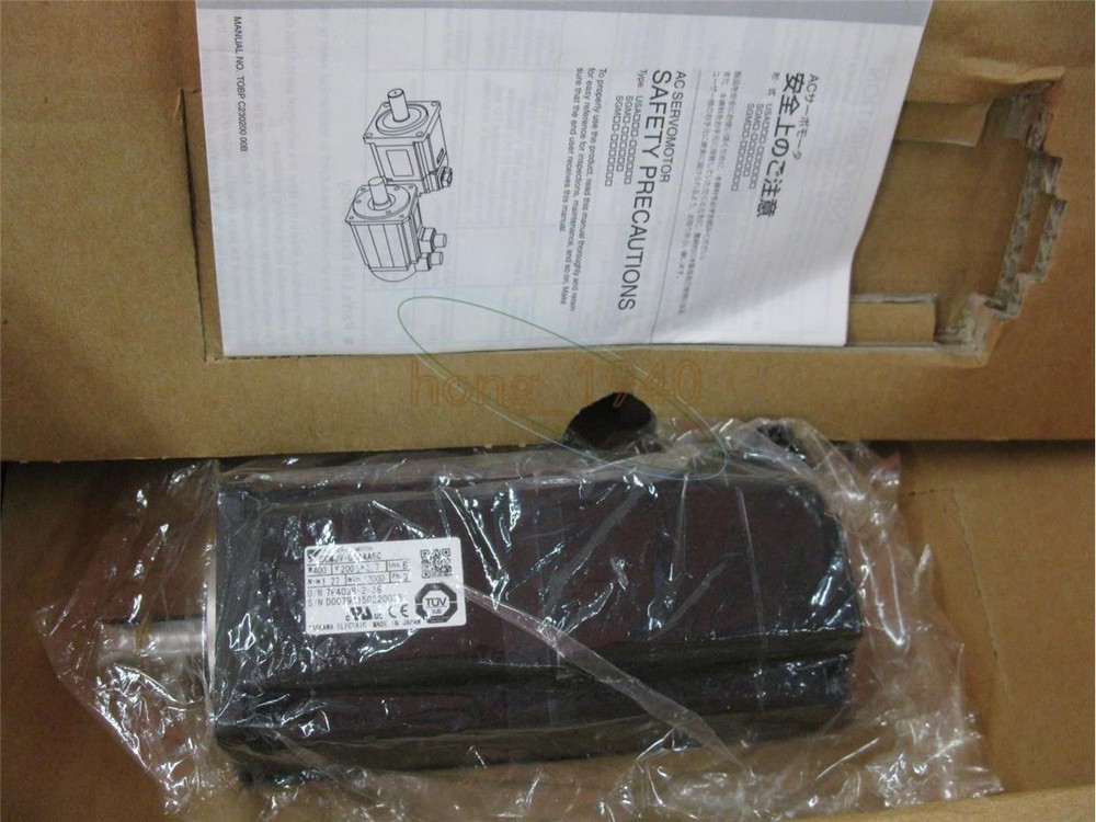 1PC NEW IN BOX Yaskawa servo Motor SGMPH-08AAA2B