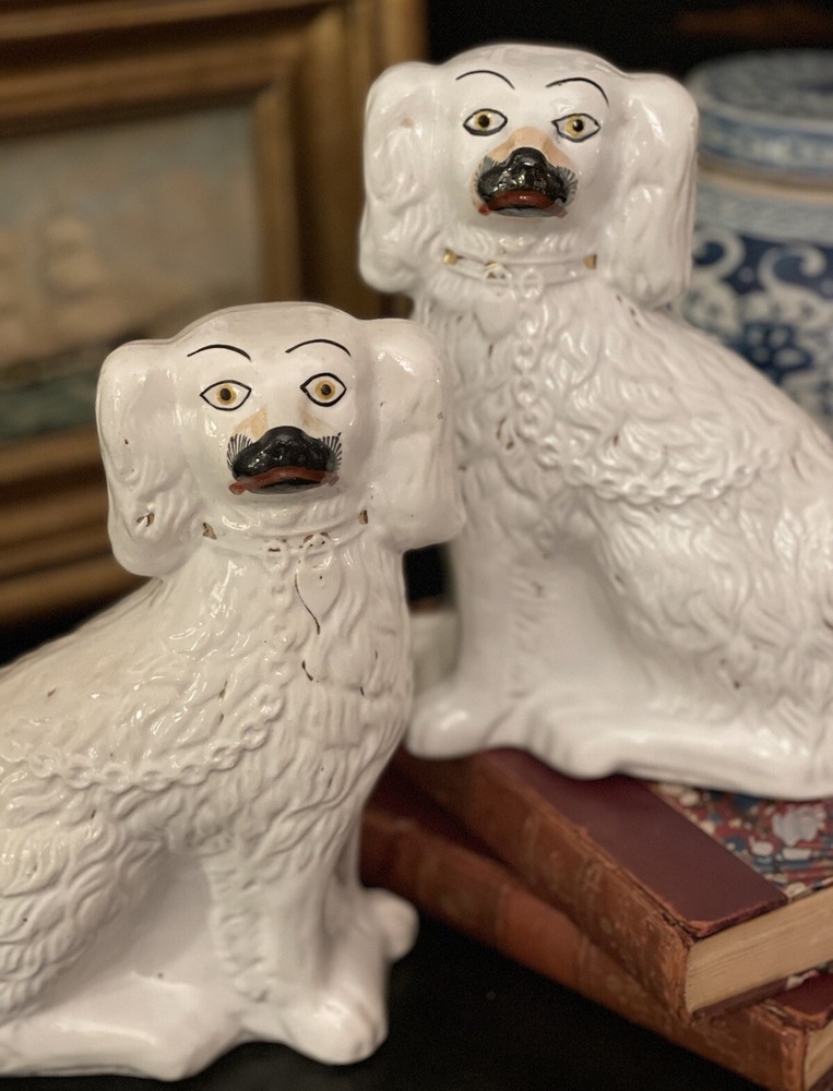 Rare 19C White English Staffordshire Spaniel Royal Hunt Mantle Dog Pair 8.5”