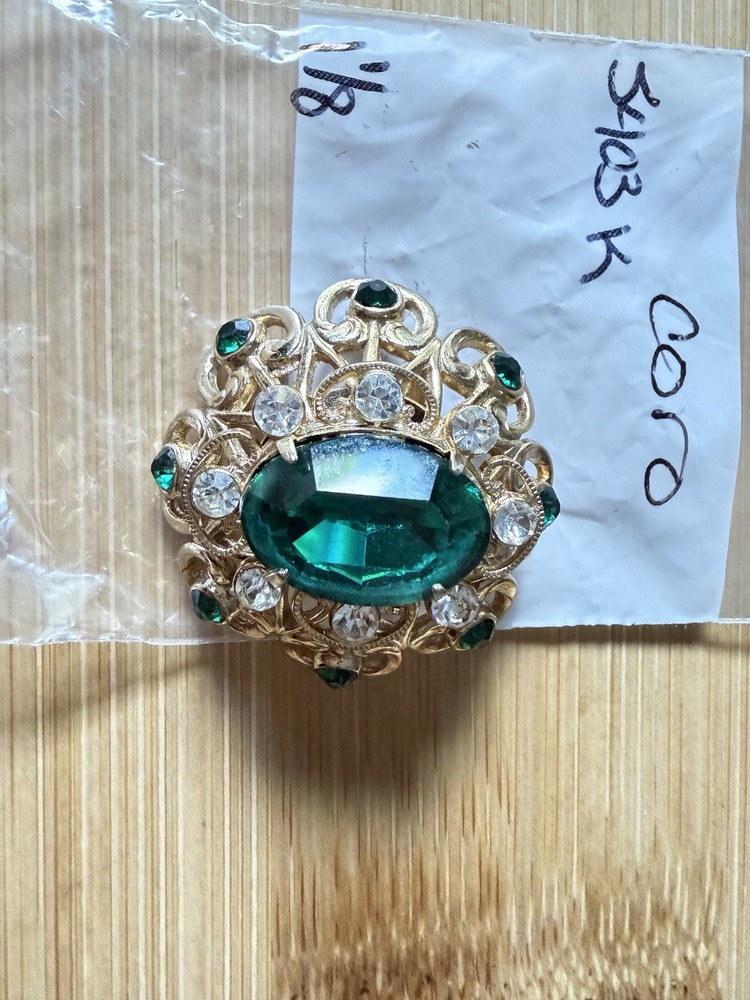 Vintage Victorian Coro Faceted Green Glass Stone Goldtone Brooch.