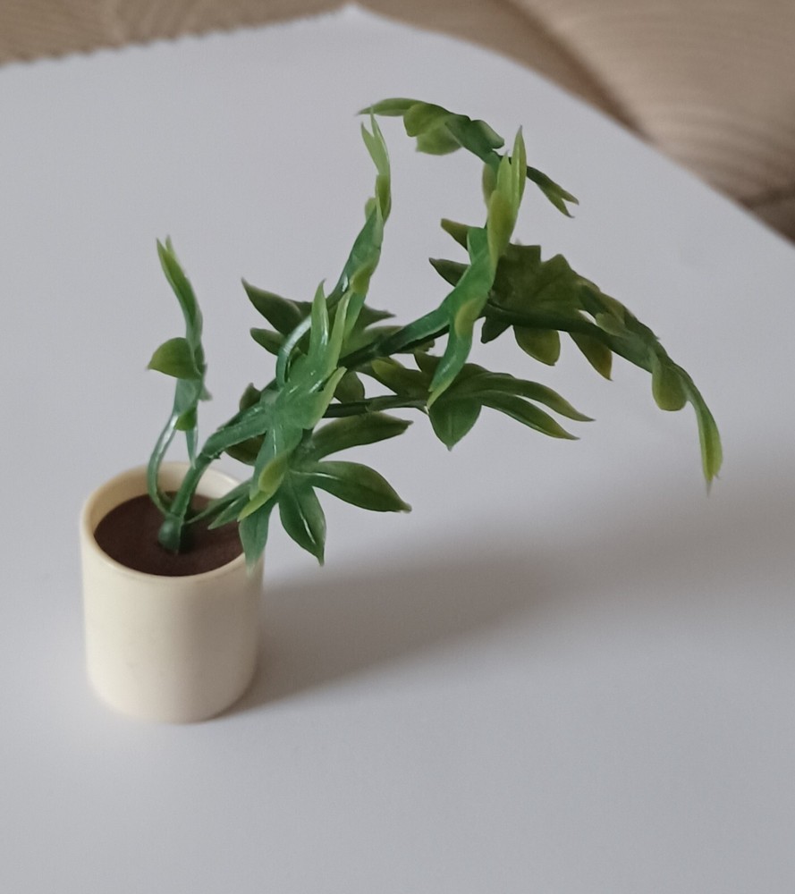 Tomy Better Home Dollhouse Miniature Houseplant 4-inch Better Home Potted Plant