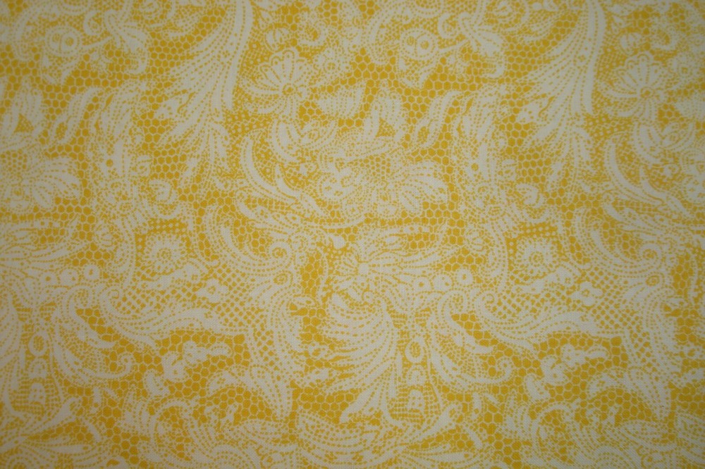 Remnant Fabri Quilt Virginia Robertson Calico cotton Yellow Craft 44