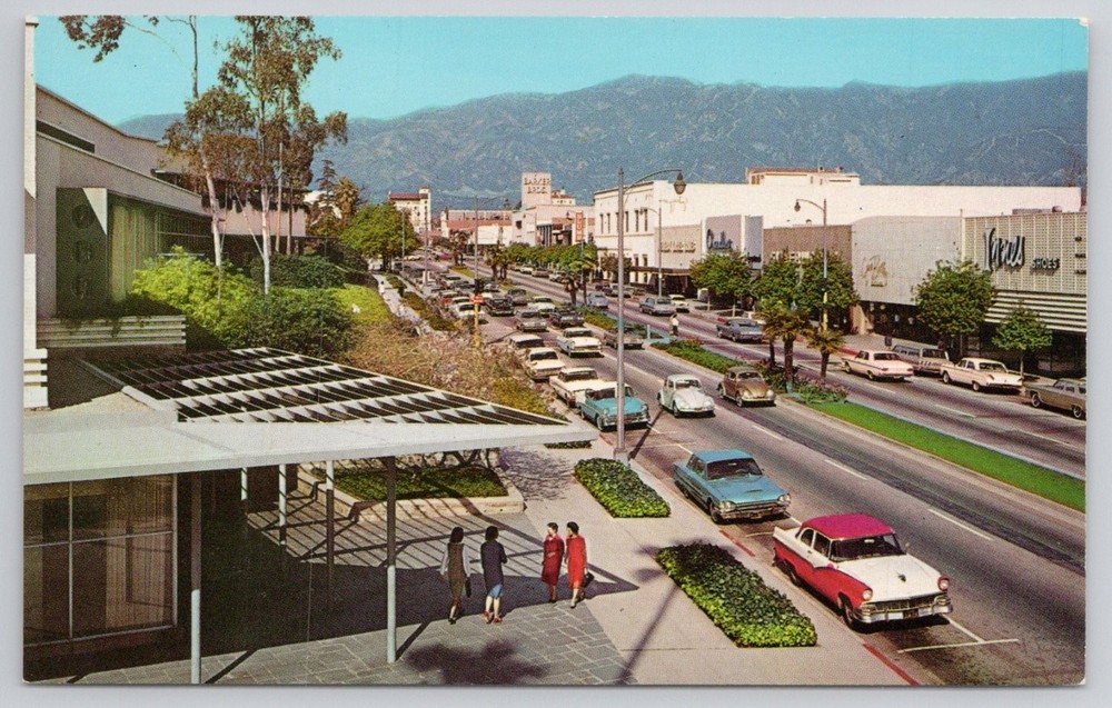 Vintage Lake Avenue Pasadena California Curteichcolor Postcard 1950s