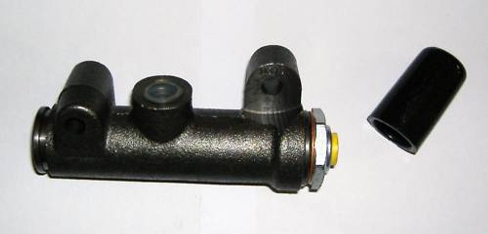 Fiat 600 - 600 D / brake pump / brake master cylinder