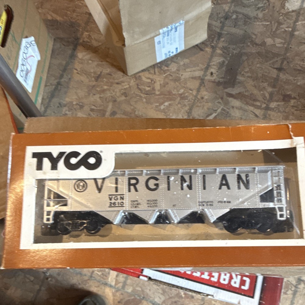 TYCO Virginian HO Freight Car Silver Analog Control MPN 2610